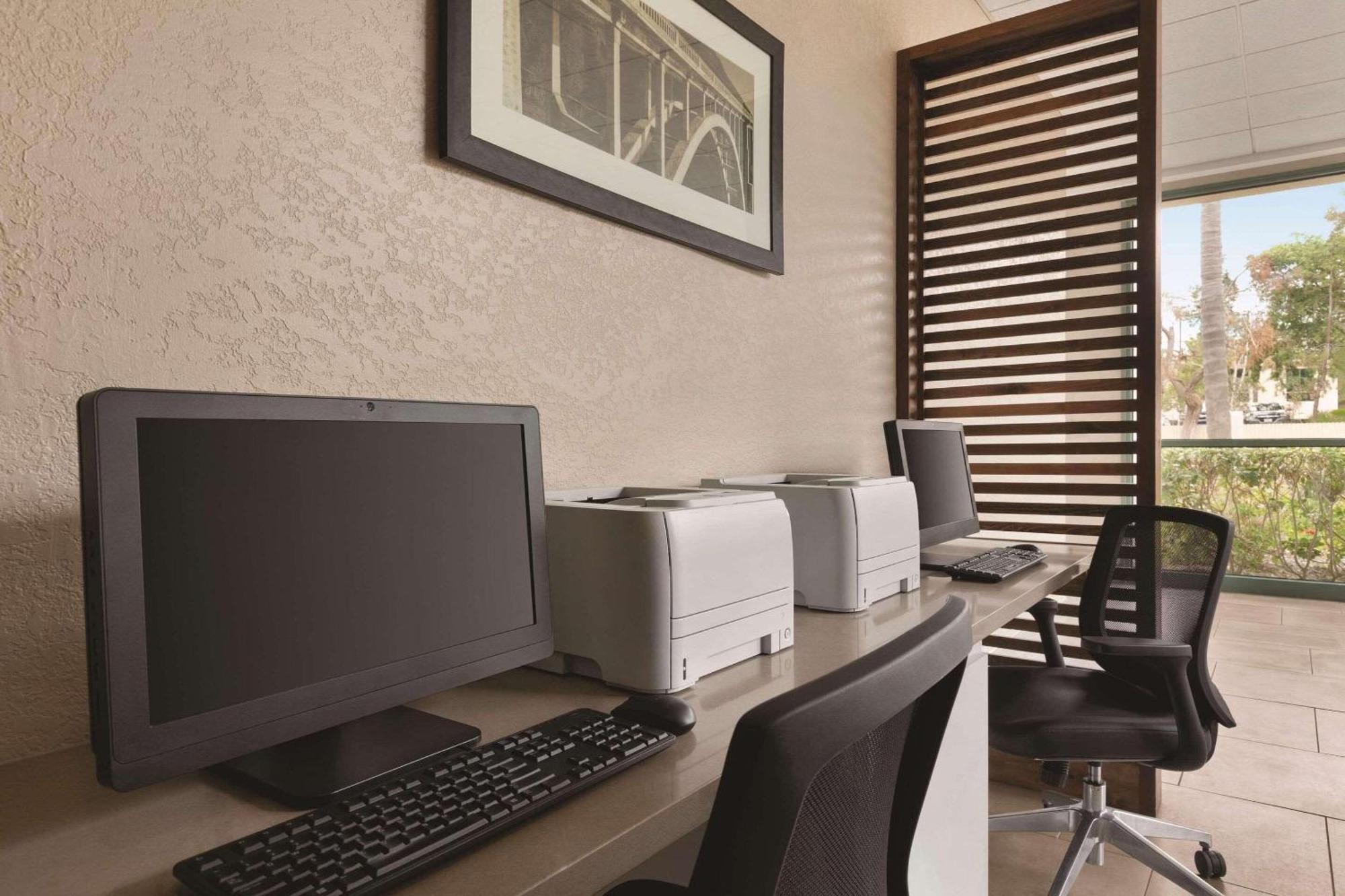 Country Inn & Suites By Radisson, San Diego North, Ca Екстериор снимка